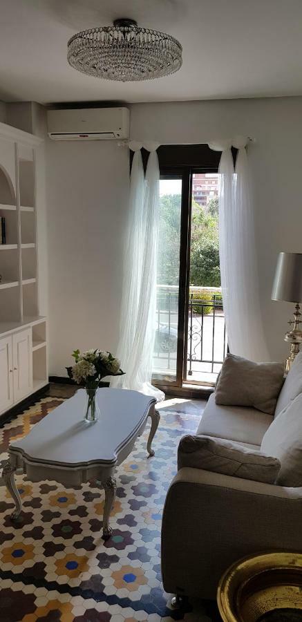 Domus Valencia Apartamentos Centro Frente A Torres De Serrano Exteriör bild