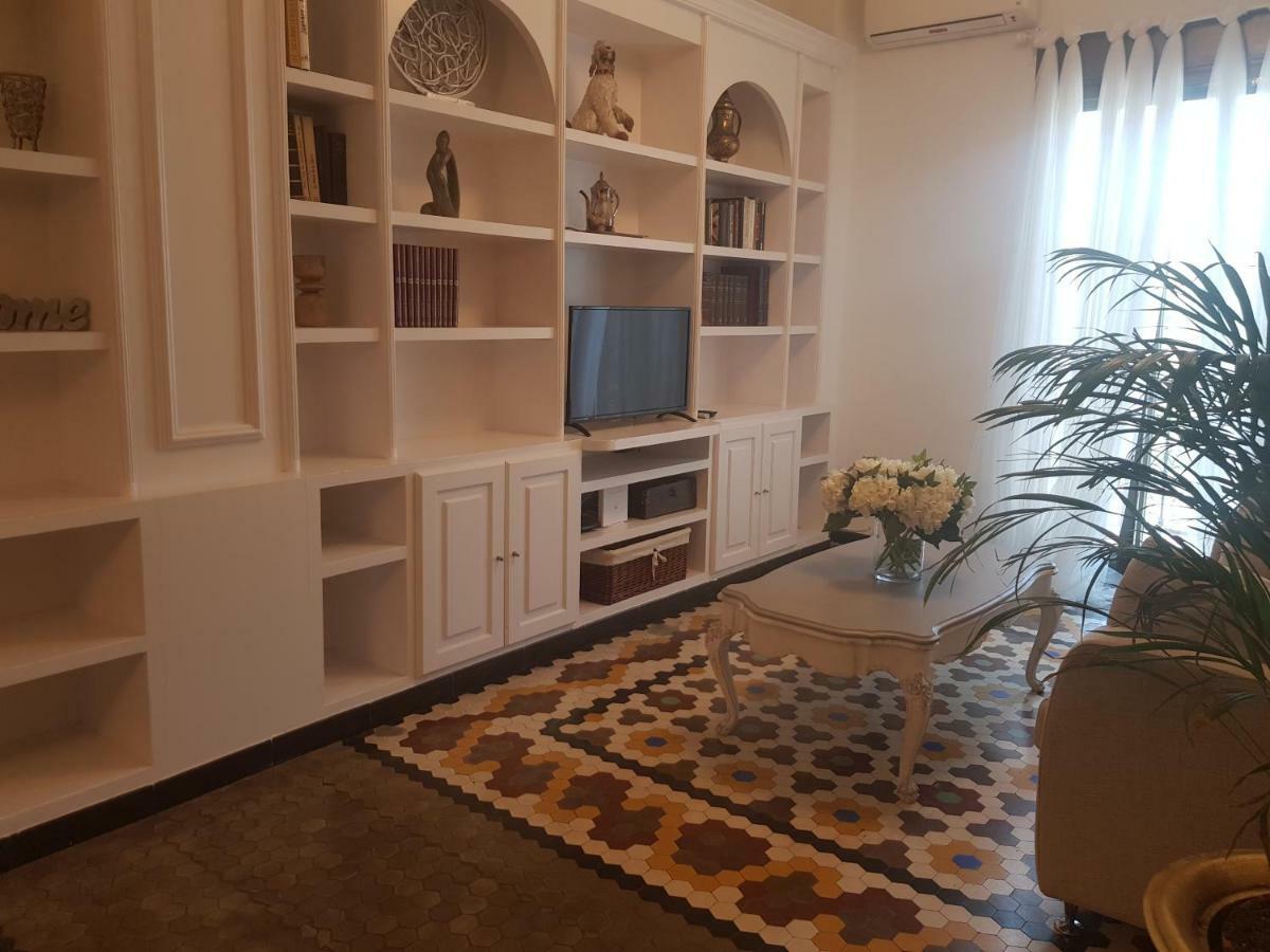 Domus Valencia Apartamentos Centro Frente A Torres De Serrano Exteriör bild